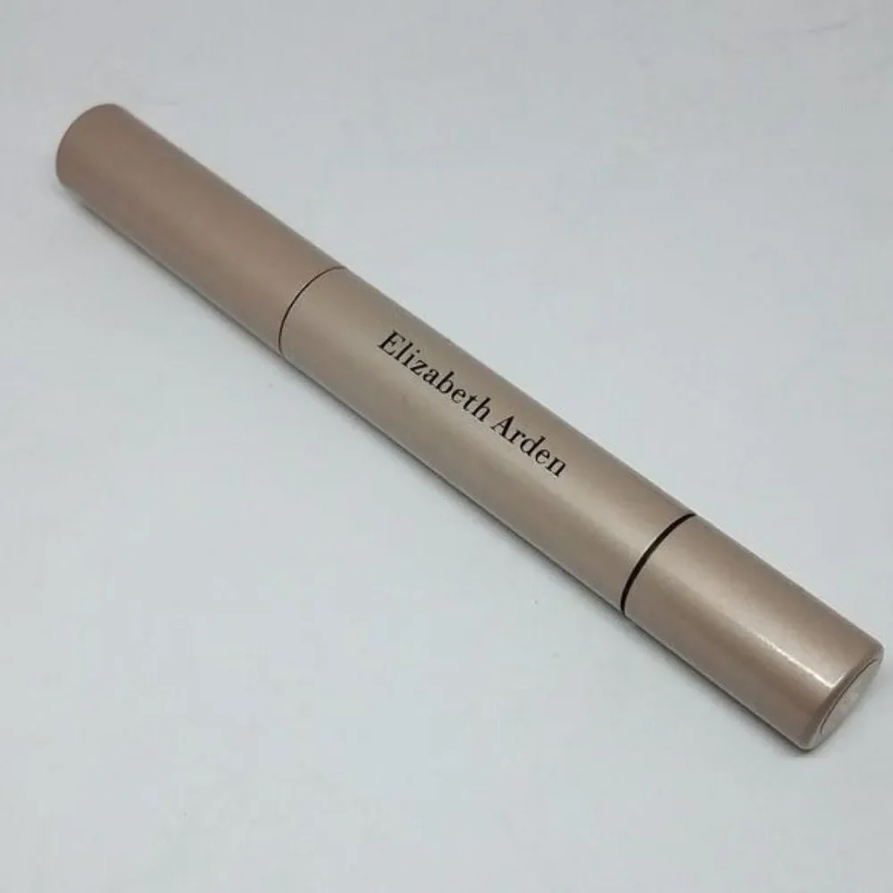 Elizabeth Arden Sheer Lights illuminating Pen
